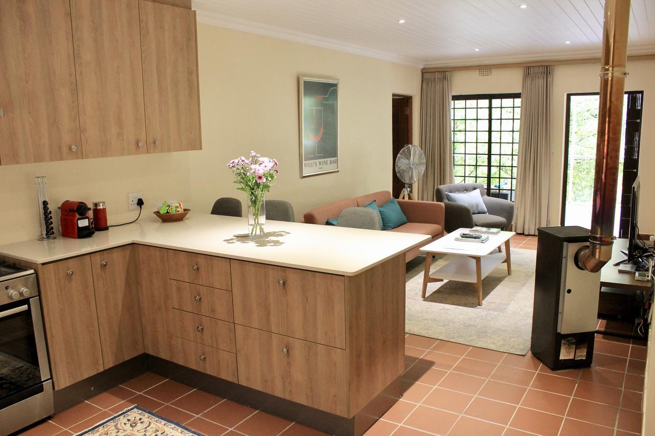 Three Pines Cottage On Stark Conde Stellenbosch Bagian luar foto